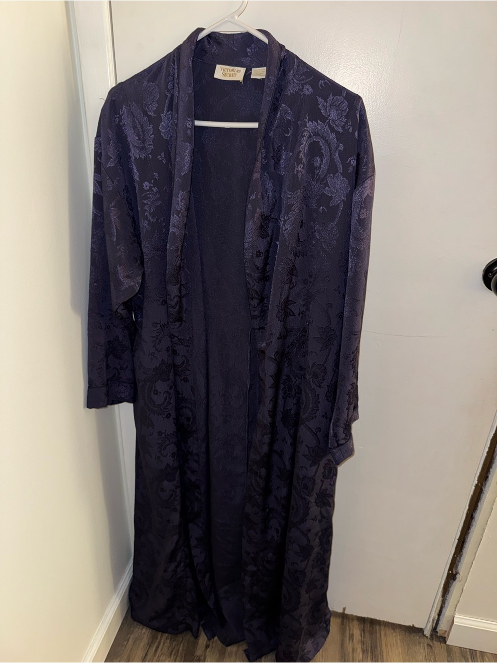Vintage Victoria’s Secret Gold Label Jacquard Robe Dark Purple
